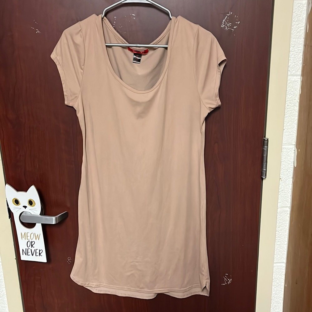 Hot Kiss beige/tan dress. Size: XL